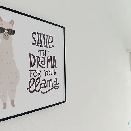 Privatunterkunft - 10 Minutes To Old Town & Seaside